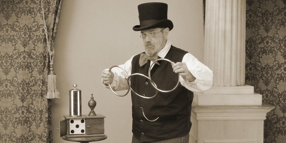 Image of magician Marc Charisse