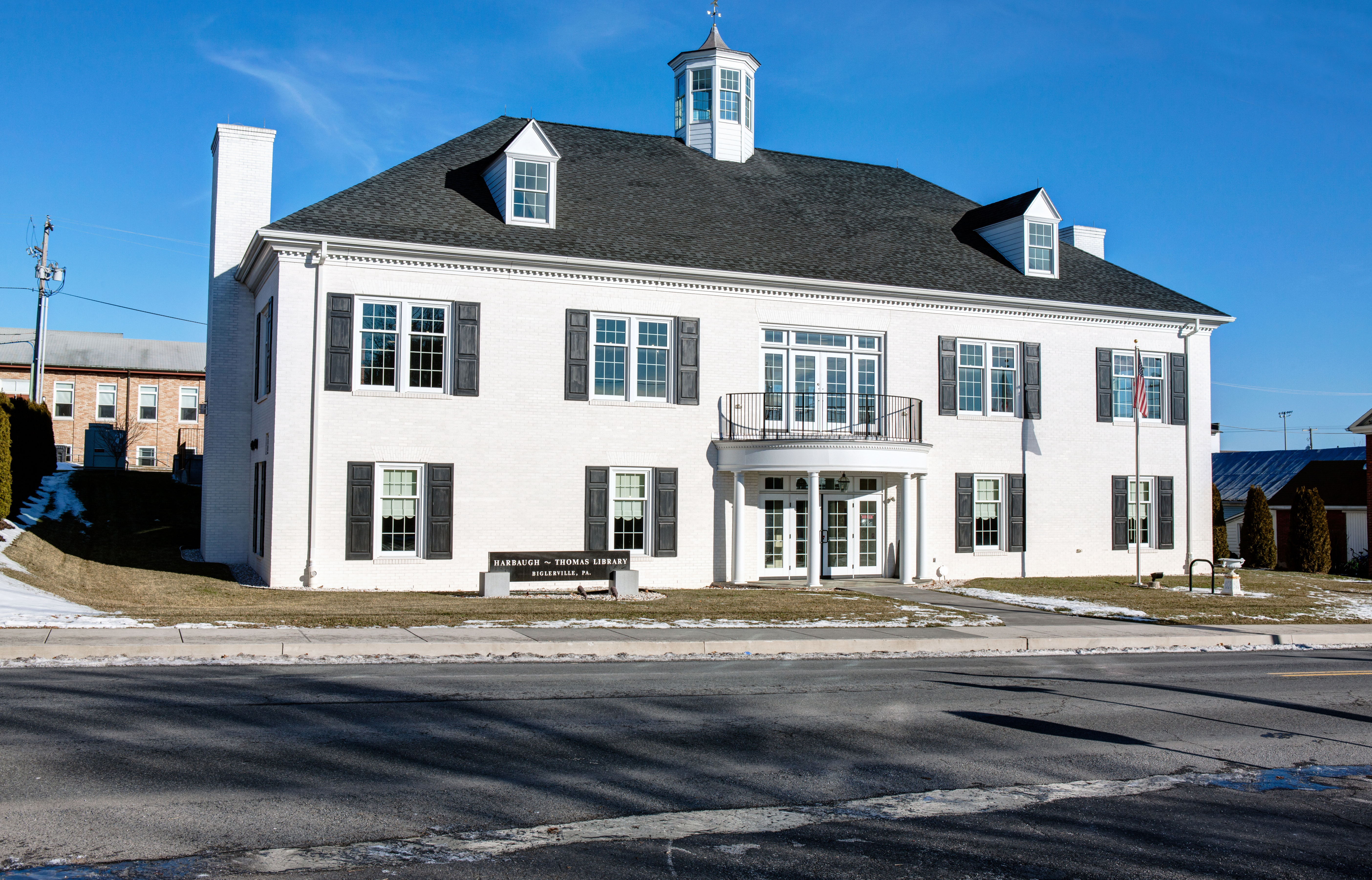 Harbaugh-Thomas Library