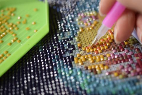 Diamond painting