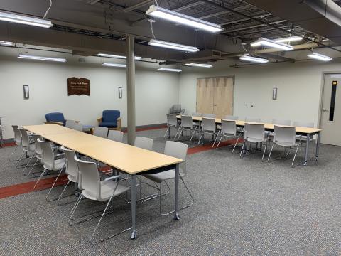 Picture of the Mary Cash Room, Trone Memorial Library